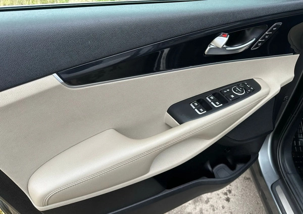 Kia Sorento cena 83900 przebieg: 172000, rok produkcji 2016 z Wrocław małe 121